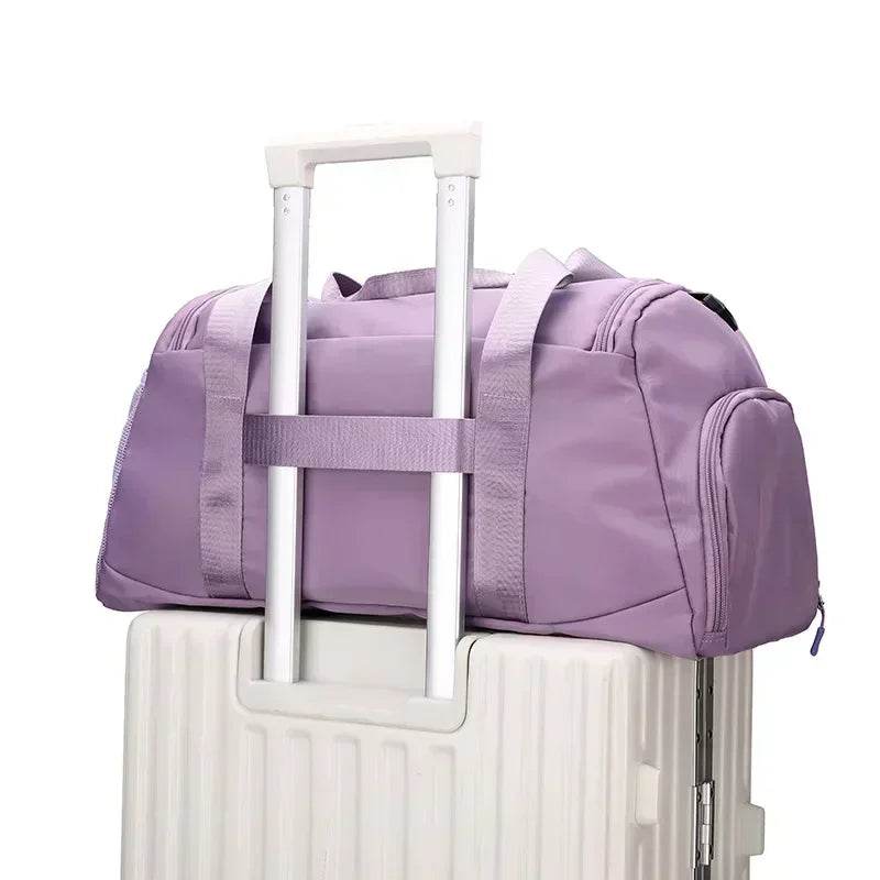Wet/Dry Gym Duffel storage compartments